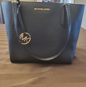 Micheal Kors small kimberly tote